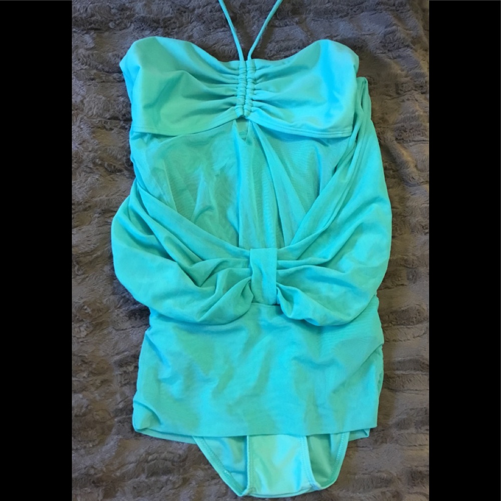 🌺 NWT Attractive Mint Green Swimsuit Sheer Swag Size Large
